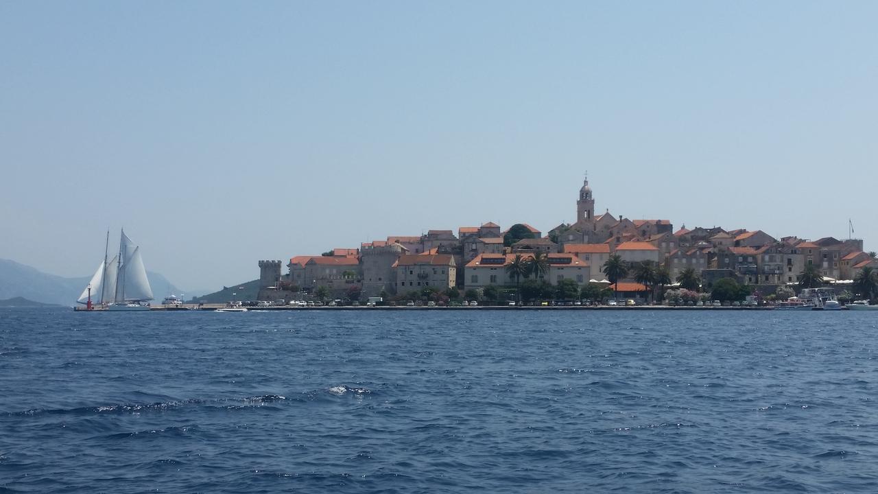 Villa Jade Apartments Front Row Sea View - Walk To Korcula Old Town Medvinjak Exterior foto