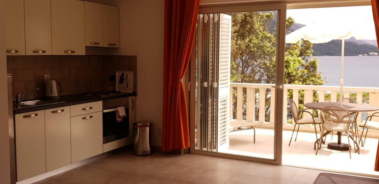 Villa Jade Apartments Front Row Sea View - Walk To Korcula Old Town Medvinjak Exterior foto